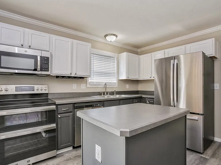 5525 Boucher Dr — Photo 9