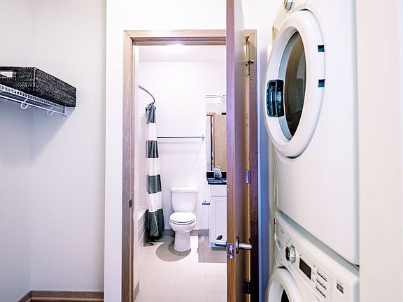 5th image of 1800 Washington Ave S APT 543
