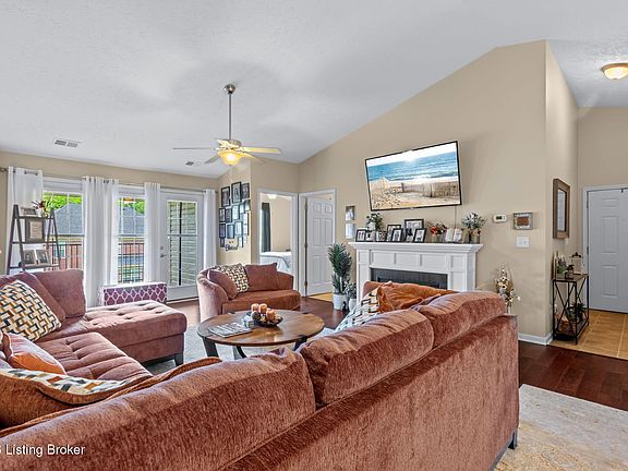 5th image of 9402 Clubview Dr Unit 203