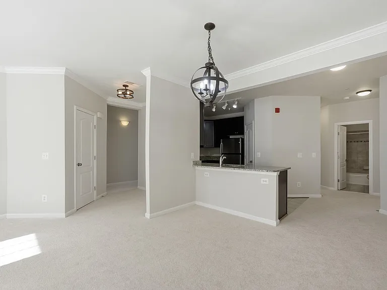 24678 Byrne Meadow Sq — Photo 5