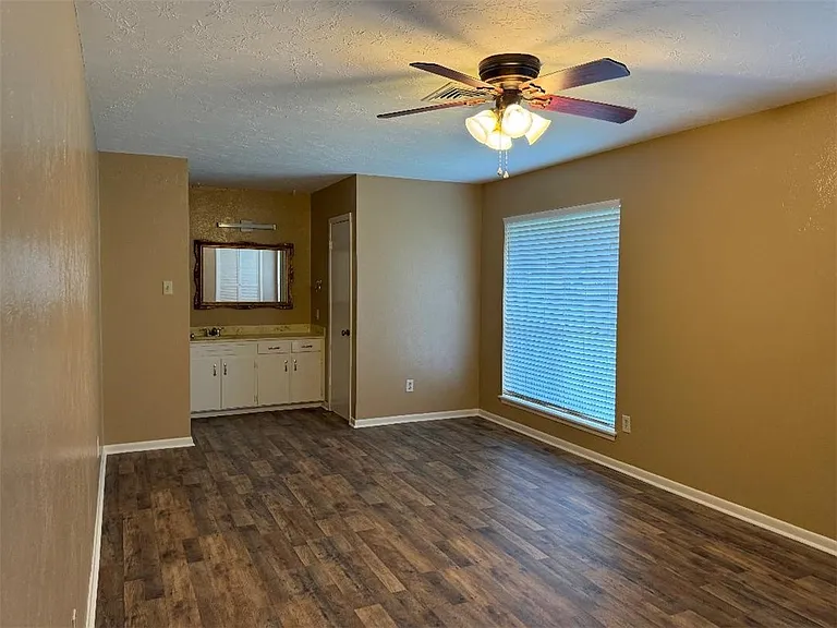 205 Santa Monica St — Photo 13