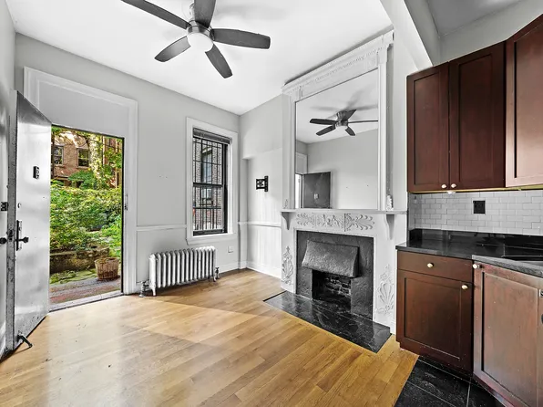 99 Perry St, New York, NY