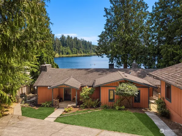 18028 W Spring Lake Drive SE, Renton, WA 98058