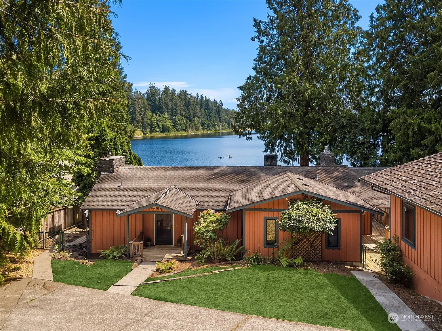 18028 W Spring Lake Drive SE photo 1