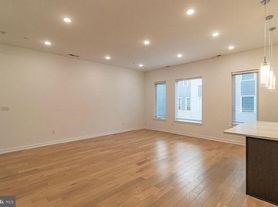 2137 E Firth St, Philadelphia, PA