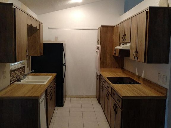 2nd image of 307 Cocoa St SE