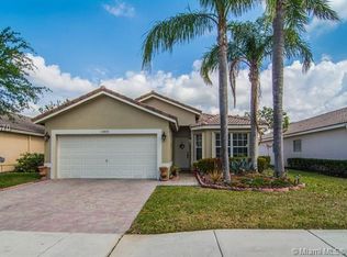 11851 SW 7th St, Hollywood, FL 33025