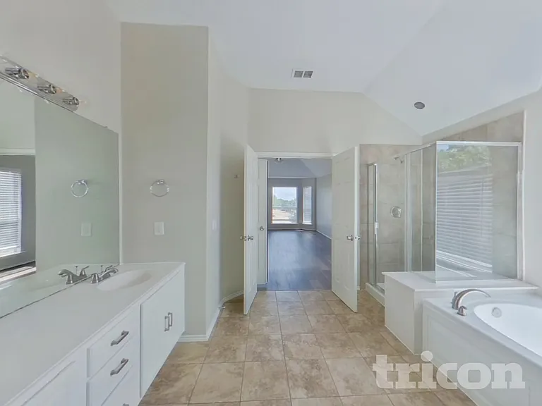 4504 Vista Meadows Dr — Photo 9
