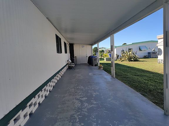 4th image of 51 Freedom Dr
