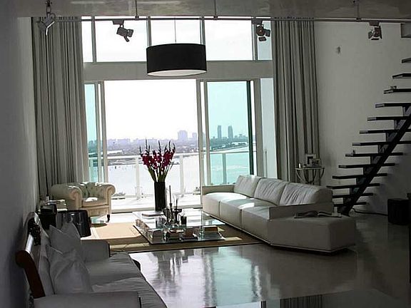 3rd image of 1040 Biscayne Bl 1402 #1402