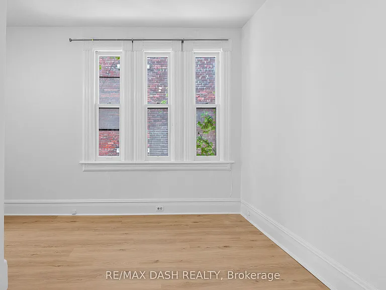 665 Huron St — Photo 7