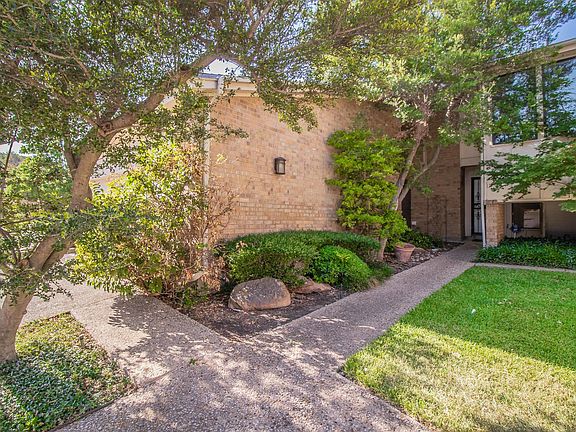 3rd image of 3704 Hulen Park Dr