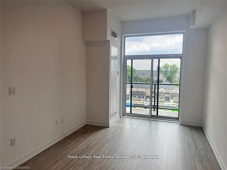 450 Dundas St E #513 — Photo 5