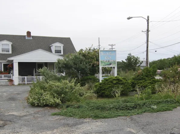 963 Commercial St #3, Provincetown, MA 02657