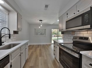 6508 Starnes Rd, Watauga, TX 76148