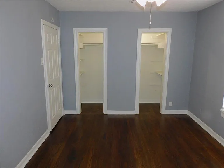 816 Avenue A — Photo 11
