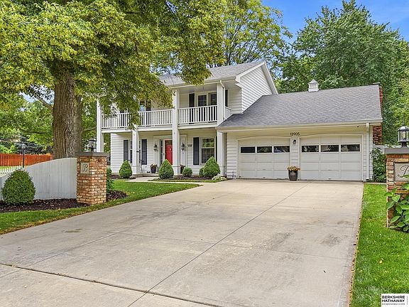 5th image of 13905 Poppleton Cir