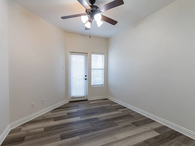 2645 Villa Di Lago Dr #4 — Photo 17