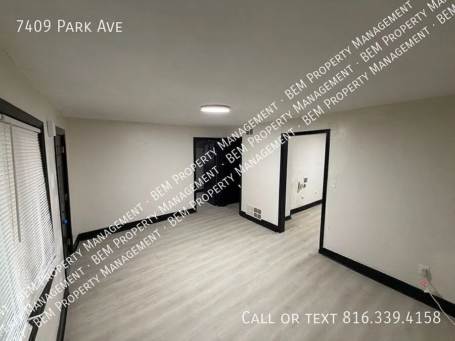 2 bed, 1.0 bath, 928 sqft, $950 — Photo 3