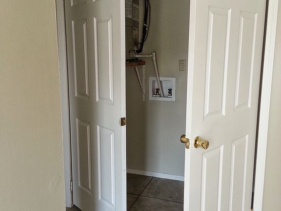 4th image of 128 Morgan Ave APT B