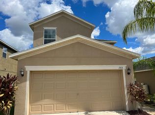 1913 Hawks View Dr, Ruskin, FL 33570