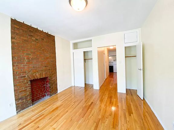 2nd image of 518 Sterling Pl APT 4L
