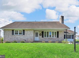 25 Frederick Ave, Denver, PA 17517