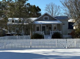 210 E King St, Edenton, NC 27932