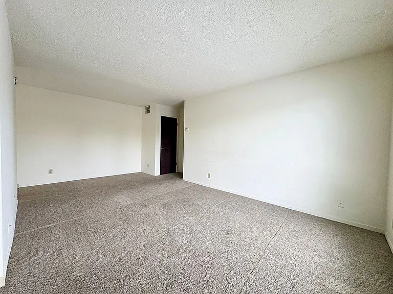 Arden Oaks Apartments — Photo 9