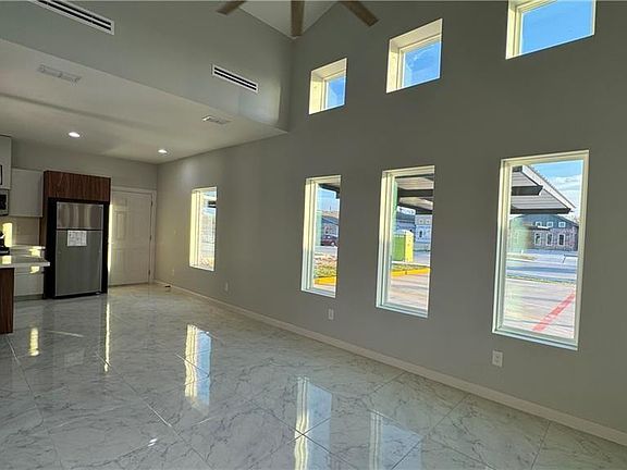 2nd image of 906 Hidden Hills St #4