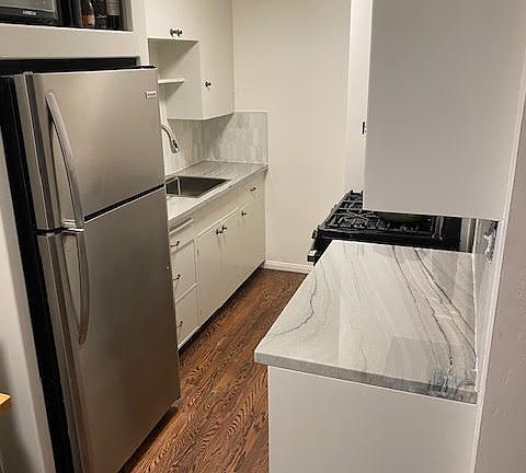 5th image of 230 W Figueroa St APT 10