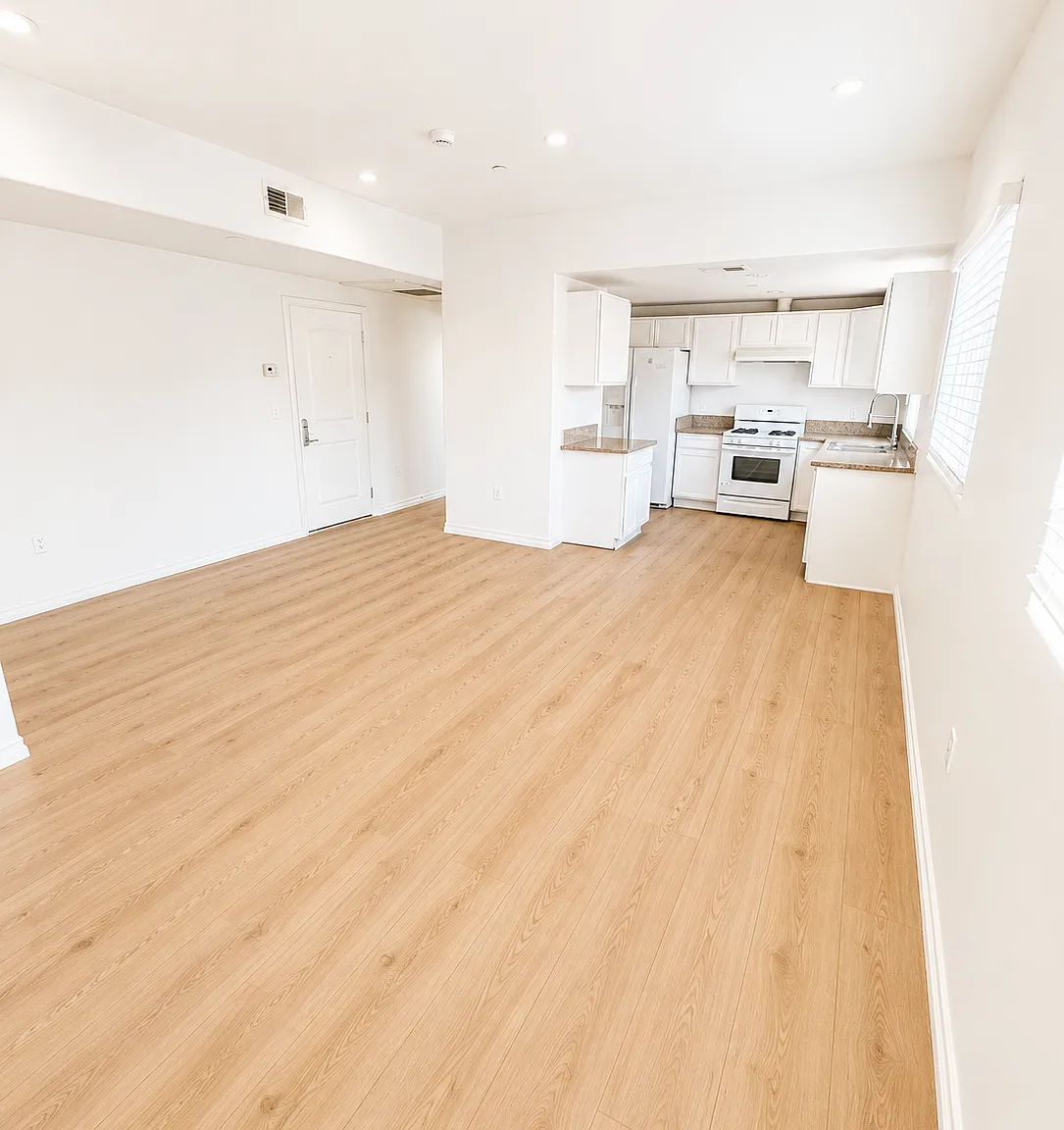 2 bed, 1100 sqft, $2,450 — Photo 4