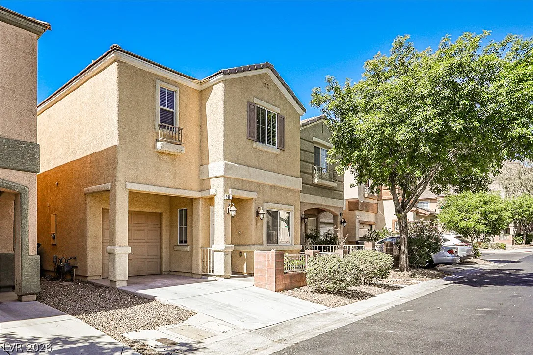 3 bed, 2.5 bath, 1623 sqft, $1,780 — Photo 3