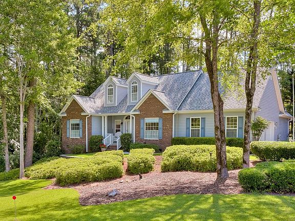 2nd image of 205 Niblick Ln