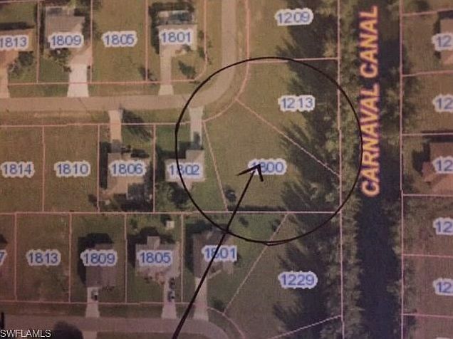 Just look at the size of this lot!  Almost a 1/2 acre and there's new construction going on all around!