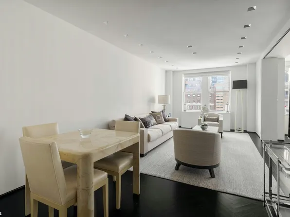 575 Park Avenue 11/9 image 2 of 13