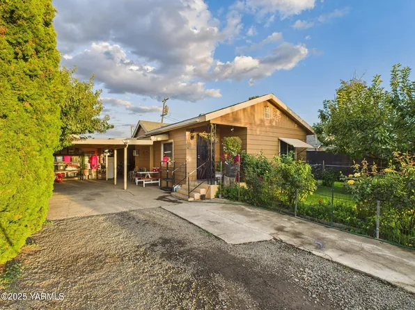 623 N 6th Ave, Yakima, WA 98902