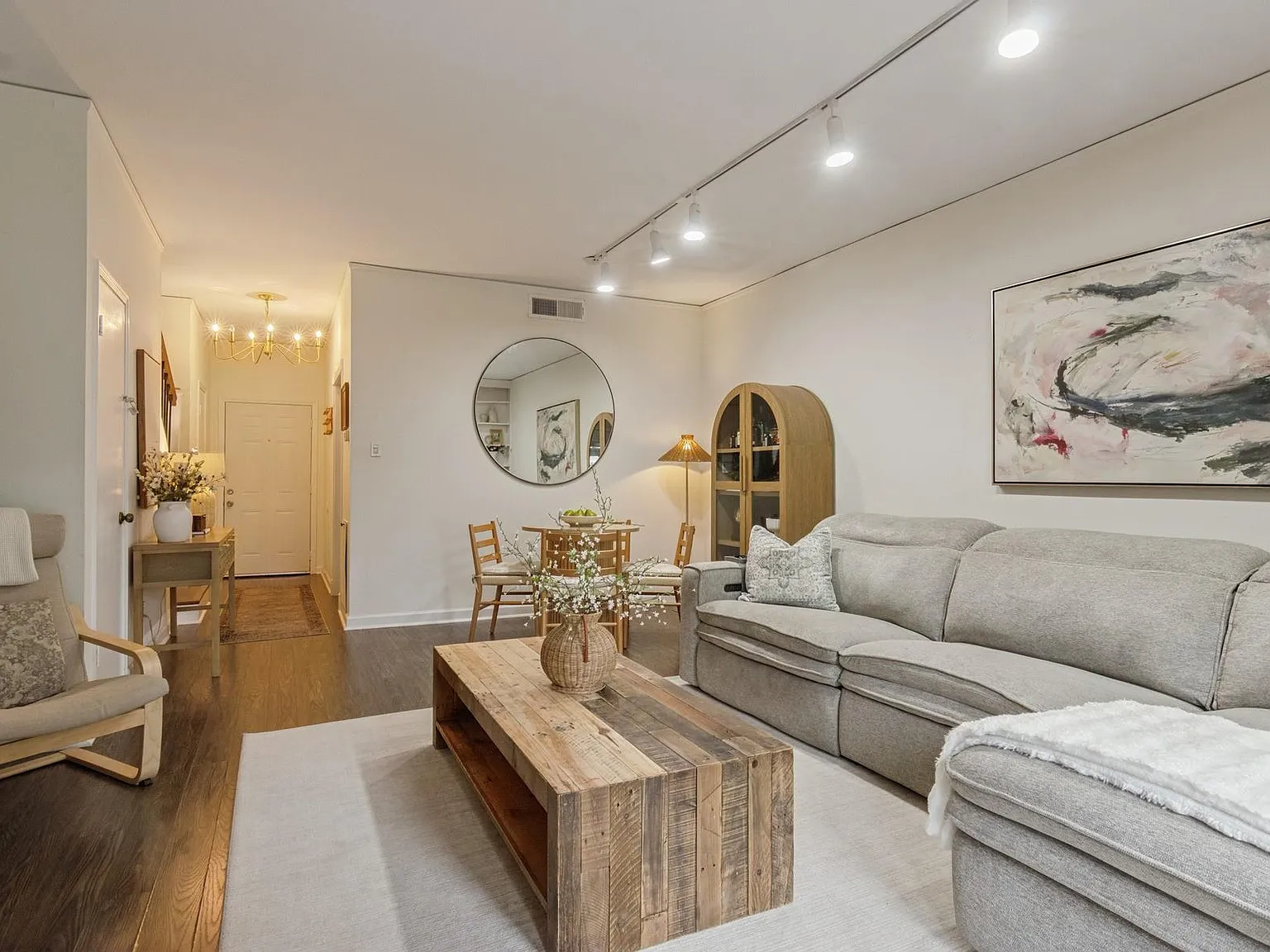 2 bed, 2.5 bath, 1224 sqft, $1,925 — Photo 3