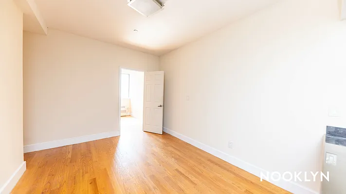 Rented by Nooklyn NYC LLC | media 31