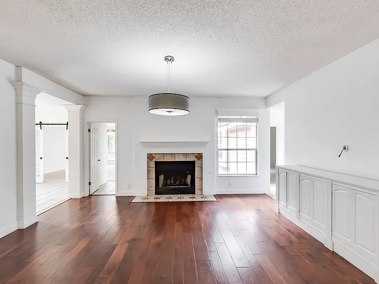 2106 Heather Dr — Photo 28