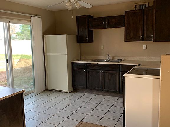 4th image of 2814 W El Caminito Dr