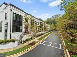 11300 Emerald Park Rd, Potomac, MD 20854