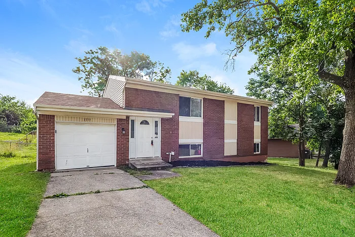 7777 Ravenswood Dr — Photo 5