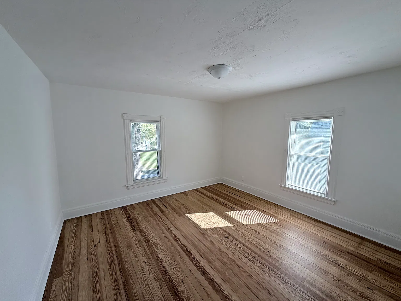 2 bed, 700 sqft, $1,038 — Photo 4