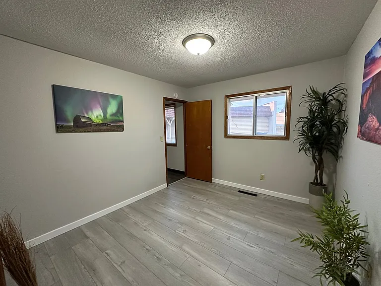 322 S Washington St — Photo 17