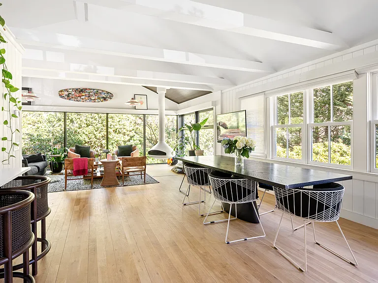 28 Robins Way — Photo 3