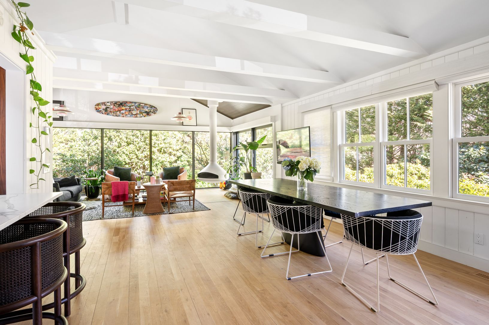  Living / Dining Area