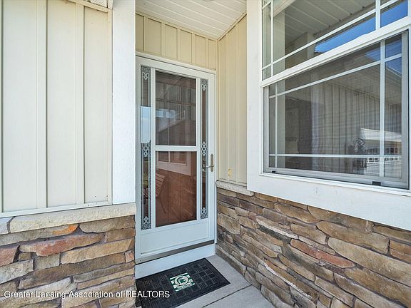 5th image of 5177 Hawk Hollow Dr E #55