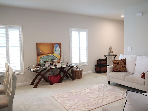 5th image of 517 Cherimoya Street