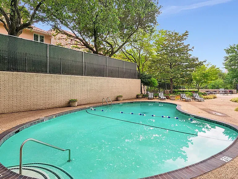 3701 Turtle Creek Blvd #9A — Photo 31